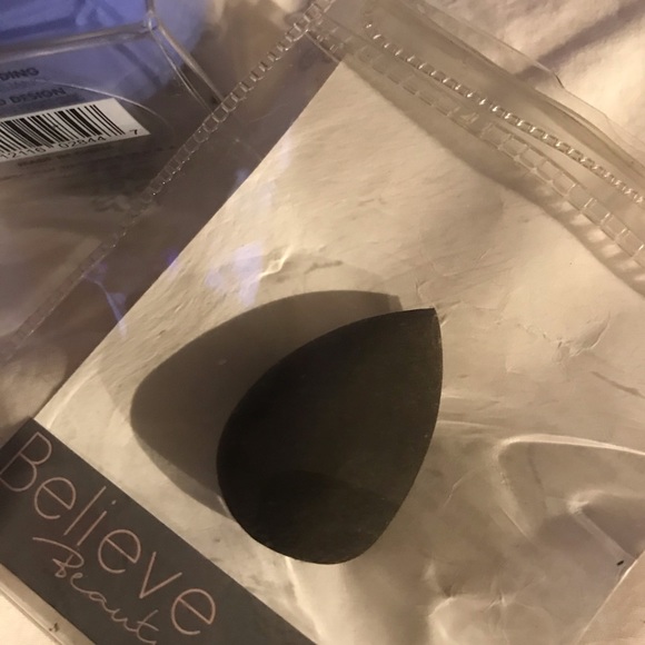 Makeup Sponge Bundle of 2 - Picture 5 of 16